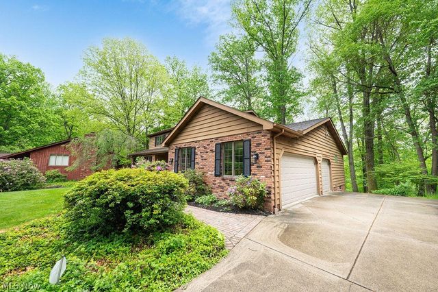 35970 Timber Ridge Lane, Willoughby, OH 44094