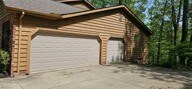 35970 Timber Ridge Lane, Willoughby, OH 44094