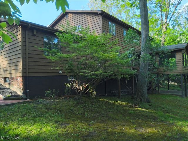 35970 Timber Ridge Lane, Willoughby, OH 44094