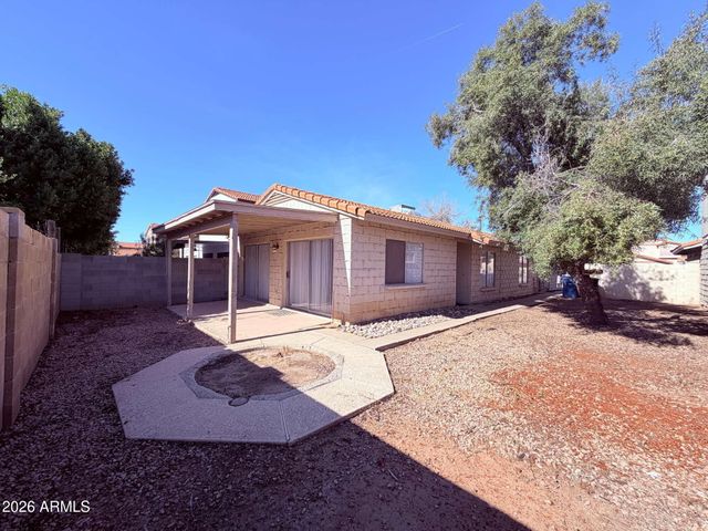 2705 W ESTRELLA Drive, Chandler, AZ 85224