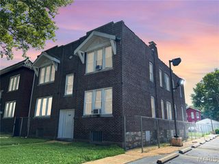 5528 S Grand Boulevard, St Louis, MO 63111