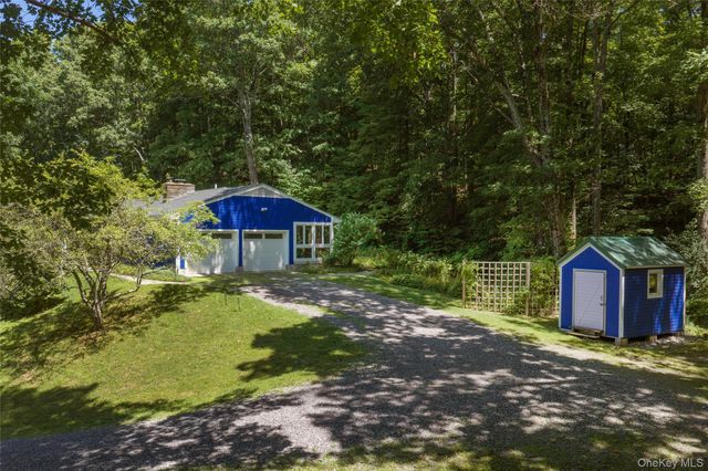133 White Schoolhouse Road, Rhinebeck, NY 12572