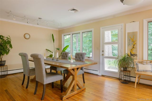 133 White Schoolhouse Road, Rhinebeck, NY 12572