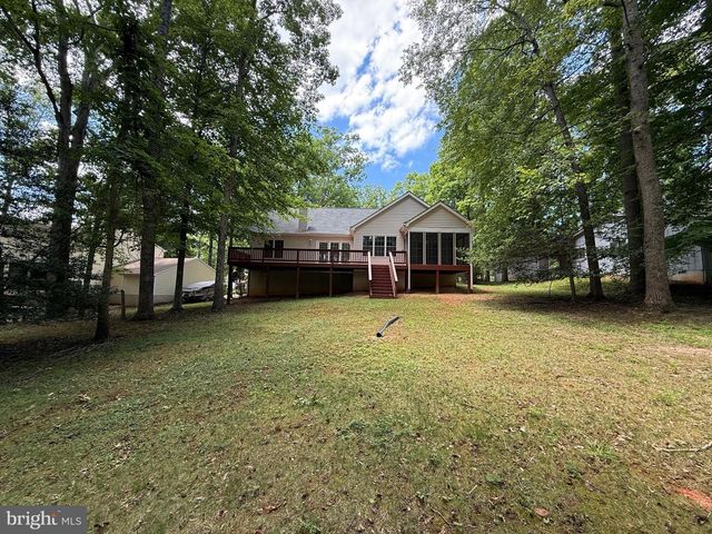 421 BIRDIE RD, Locust Grove, VA 22508