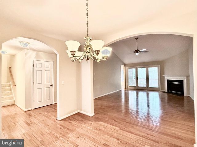 421 BIRDIE RD, Locust Grove, VA 22508
