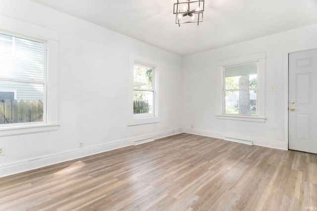 1129 Huey Street, South Bend, IN 46628