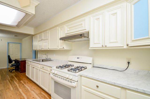 1927 Dormstom Lane, Houston, TX 77088