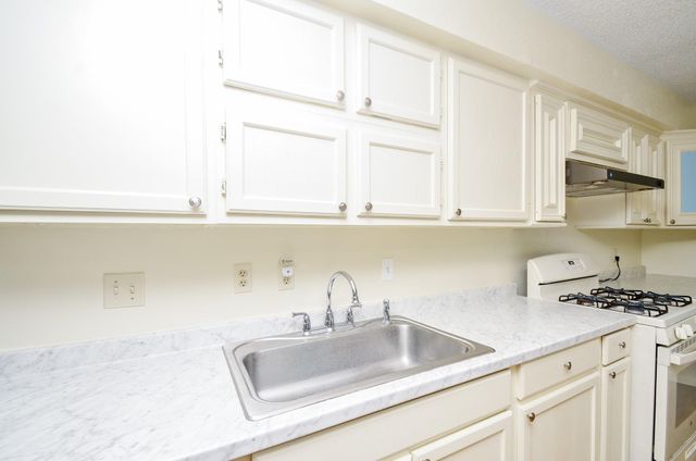 1927 Dormstom Lane, Houston, TX 77088