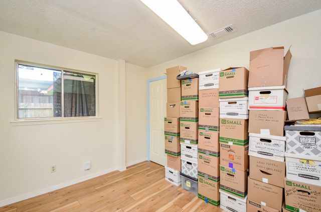 1927 Dormstom Lane, Houston, TX 77088