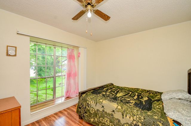 1927 Dormstom Lane, Houston, TX 77088