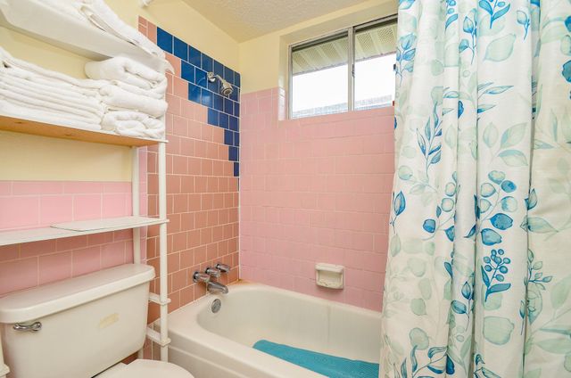 1927 Dormstom Lane, Houston, TX 77088