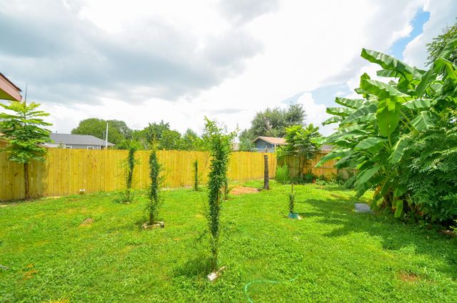 1927 Dormstom Lane, Houston, TX 77088