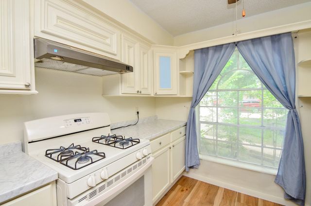 1927 Dormstom Lane, Houston, TX 77088