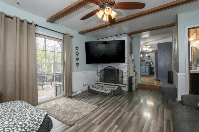 5107 Russell COURT E, Greendale, WI 53129