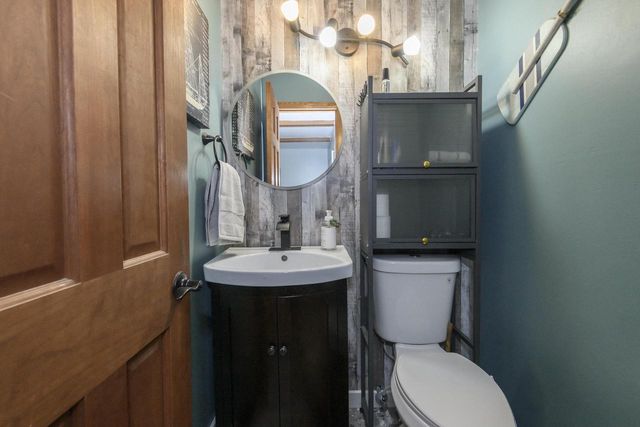 5107 Russell COURT E, Greendale, WI 53129