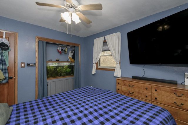 5107 Russell COURT E, Greendale, WI 53129