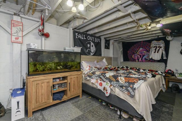 5107 Russell COURT E, Greendale, WI 53129