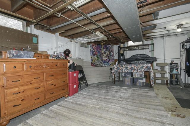 5107 Russell COURT E, Greendale, WI 53129