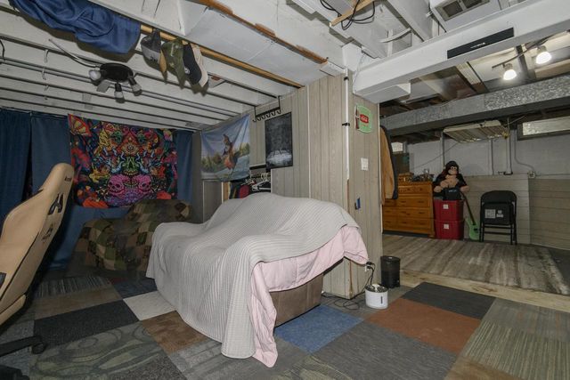 5107 Russell COURT E, Greendale, WI 53129