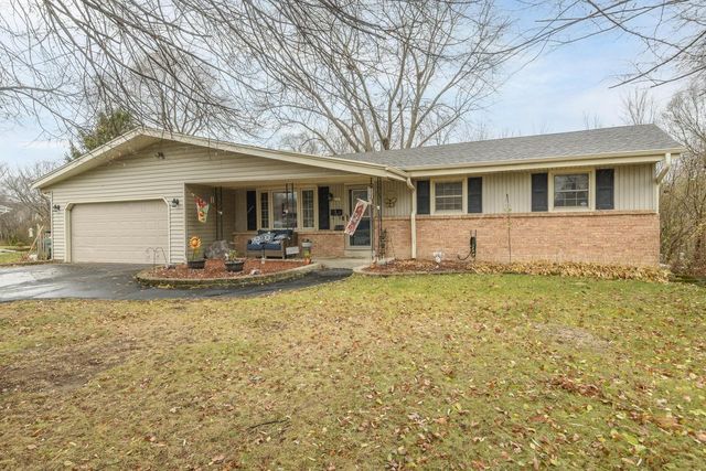5107 Russell COURT E, Greendale, WI 53129