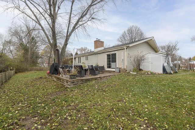 5107 Russell COURT E, Greendale, WI 53129