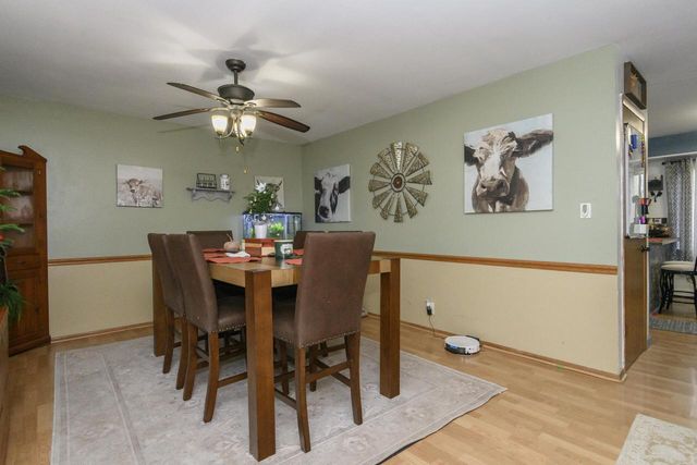 5107 Russell COURT E, Greendale, WI 53129