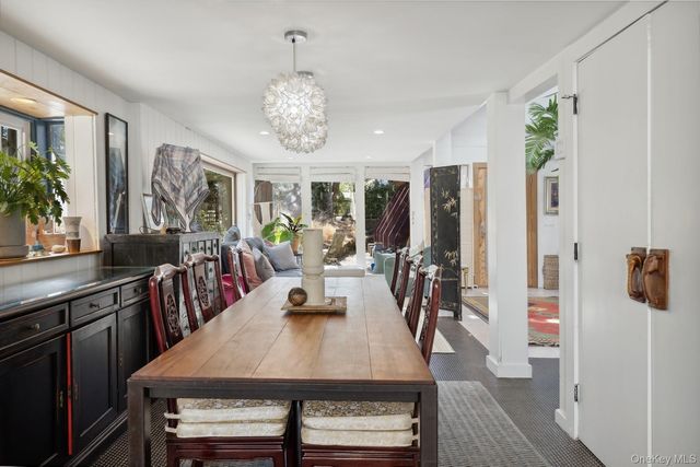 1 Burkeshire Drive, Sag Harbor, NY 11963