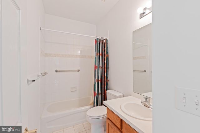 97 MEADOWLARK DR, Hamilton, NJ 08690