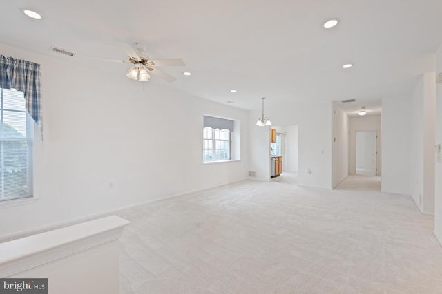 97 MEADOWLARK DR, Hamilton, NJ 08690