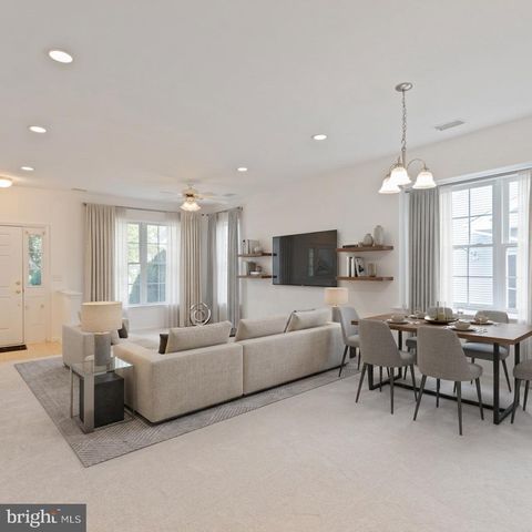 97 MEADOWLARK DR, Hamilton, NJ 08690