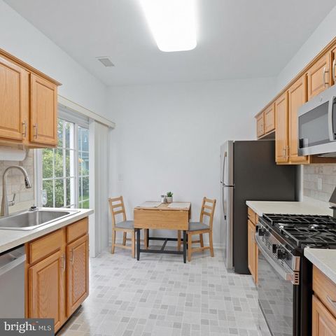 97 MEADOWLARK DR, Hamilton, NJ 08690
