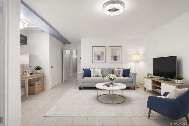 2524 Radcliff Avenue, Bronx, NY 10469