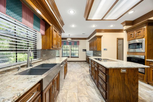 13903 Wilde Forest Court, Sugar Land, TX 77498