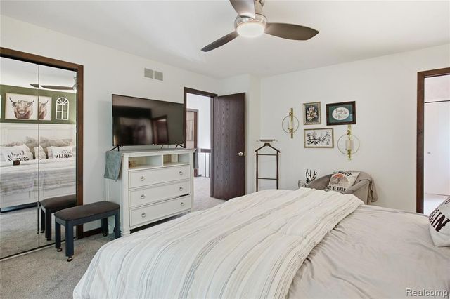 6608 Red Cedar Lane, West Bloomfield, MI 48324