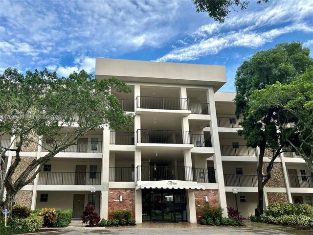 2900 N Palm Aire Drive 210, Pompano Beach, FL 33069