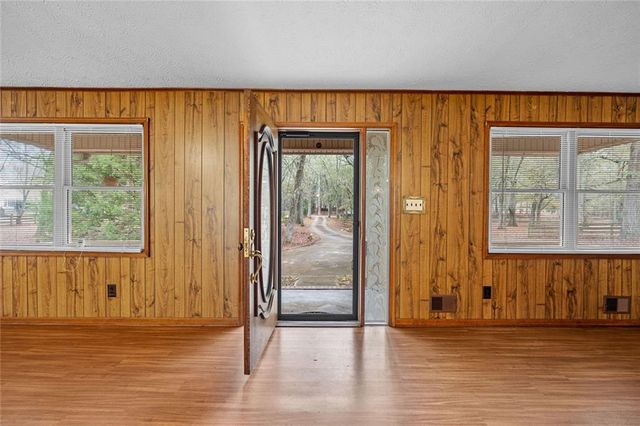 165 Shamrock Drive, Fayetteville, GA 30215