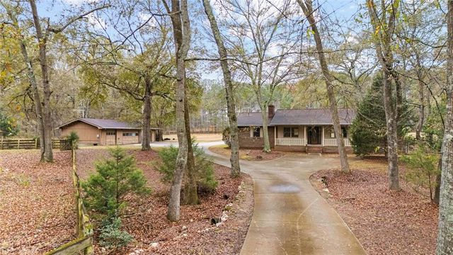 165 Shamrock Drive, Fayetteville, GA 30215