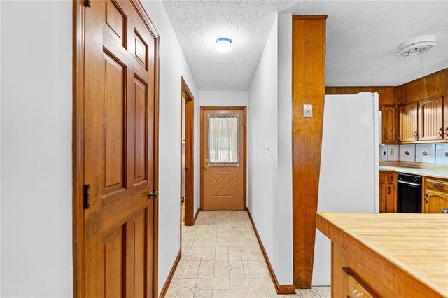 165 Shamrock Drive, Fayetteville, GA 30215