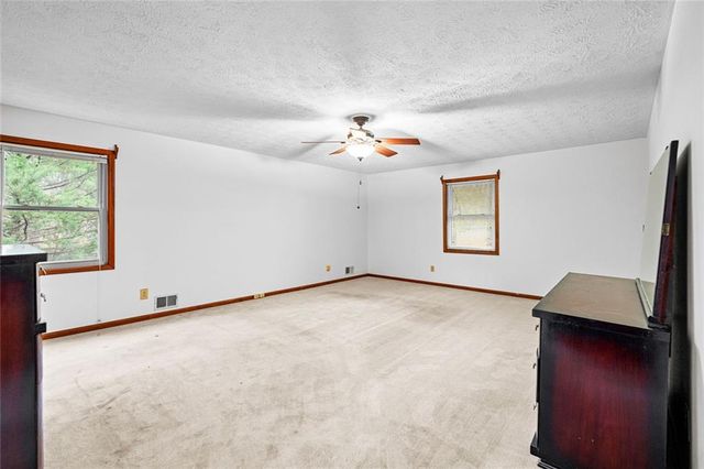 165 Shamrock Drive, Fayetteville, GA 30215