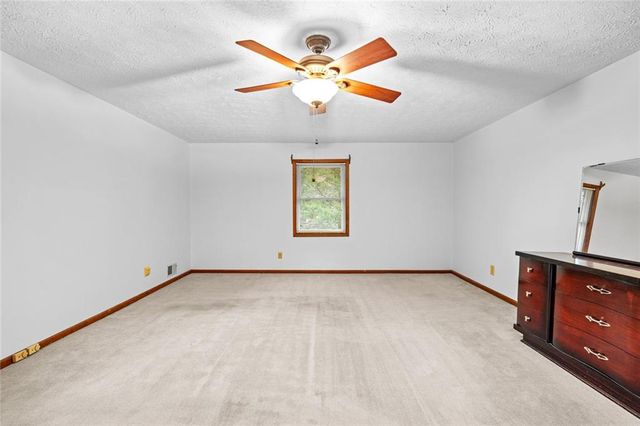 165 Shamrock Drive, Fayetteville, GA 30215