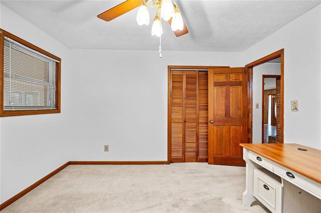 165 Shamrock Drive, Fayetteville, GA 30215