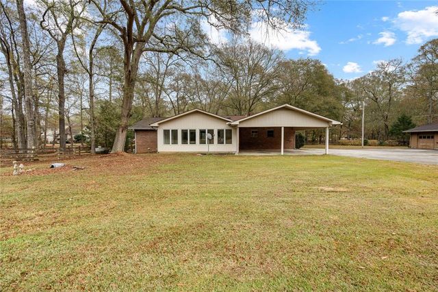 165 Shamrock Drive, Fayetteville, GA 30215