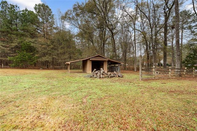 165 Shamrock Drive, Fayetteville, GA 30215