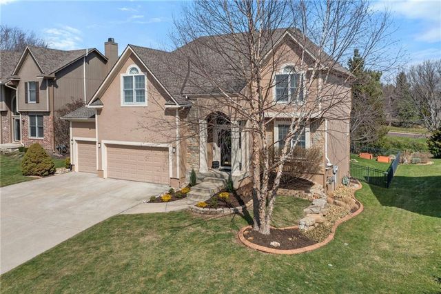 15921 Ash Street, Overland Park, KS 66085