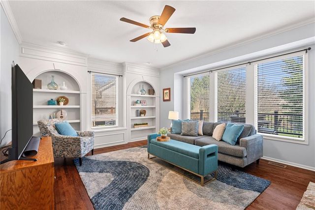 15921 Ash Street, Overland Park, KS 66085