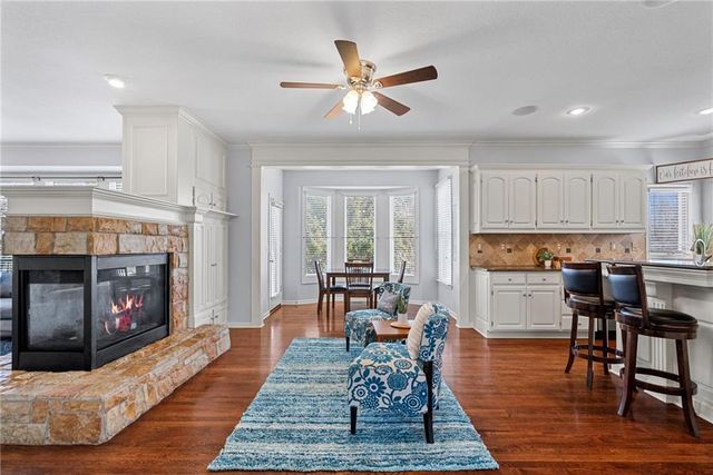 15921 Ash Street, Overland Park, KS 66085