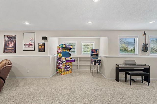 15921 Ash Street, Overland Park, KS 66085