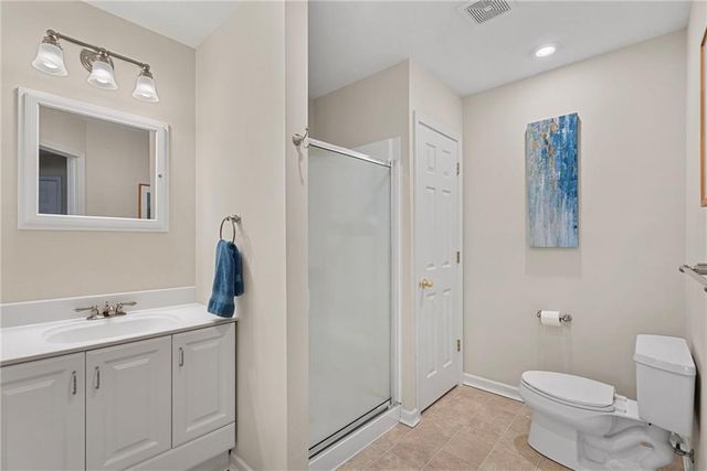 15921 Ash Street, Overland Park, KS 66085