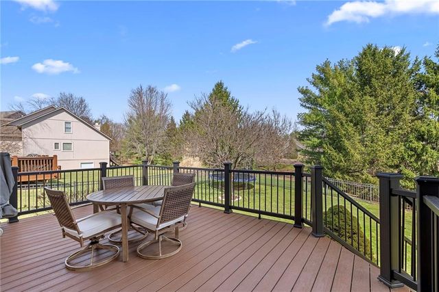 15921 Ash Street, Overland Park, KS 66085