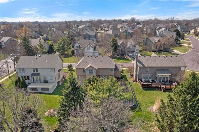 15921 Ash Street, Overland Park, KS 66085